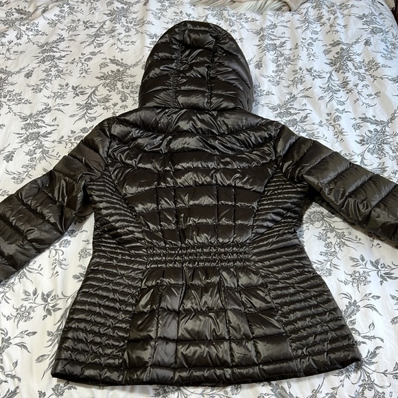 Calvin Klein Lightweight Premium Down Woman’s Puffer Jacket - Picture 11 of 11